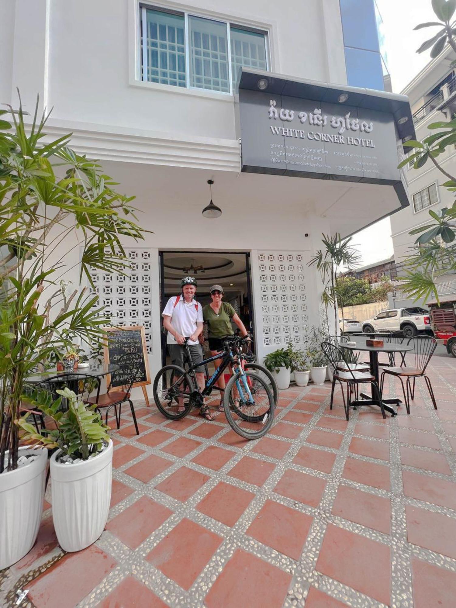 White Corner Hotel Phnom Penh Zewnętrze zdjęcie